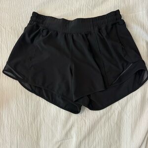 lululemon athletica hotty hot shorts 4”